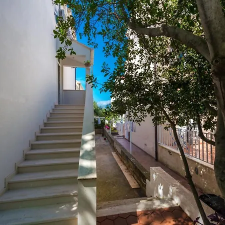 Guest house Adria 3*