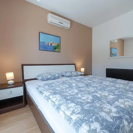 Adria 챠브타트