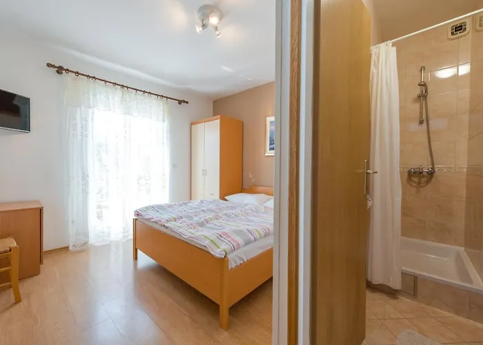 Guest house Adria 3*