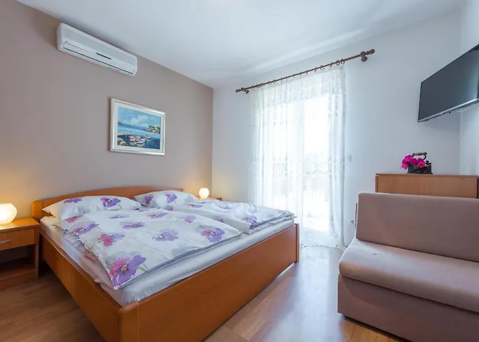 Adria Guest house 3*